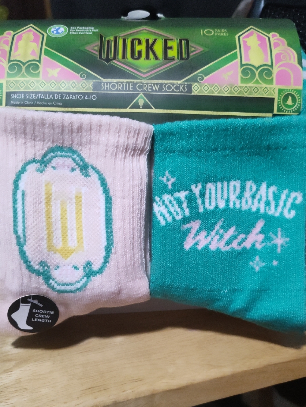 Wicked Women’s 'Not Your Basic Witch' Shortie Crew Socks - Pink & Teal